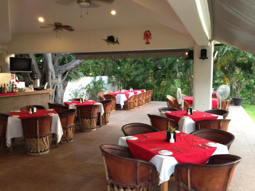 Hotel Real Posada Manzanillo Exterior photo